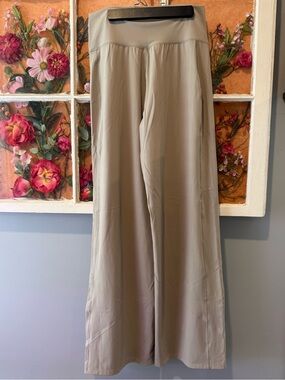 CALIA Wide leg yoga pants. Small- reg length- kaki color.